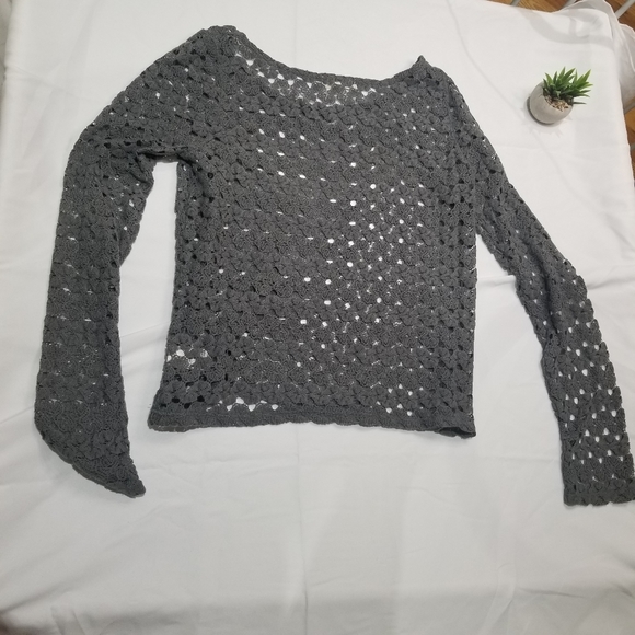 Aerpostale knit like long sleeve top gray color in medium - Picture 3 of 11